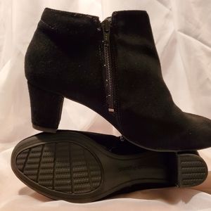 Women's Hush Puppies Black Suede Boots- wide